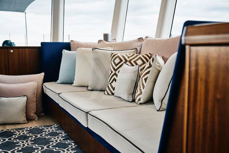 Iceberg yacht interior 13