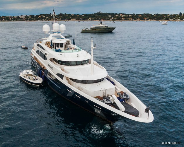 Andiamo yacht exterior 14