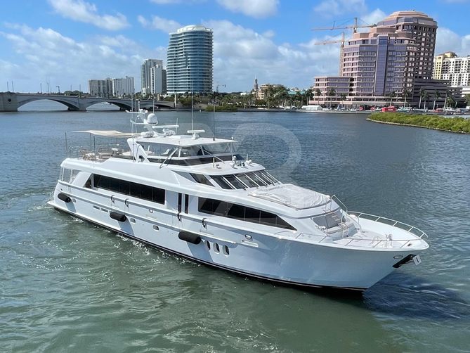 Danielle yacht exterior 2