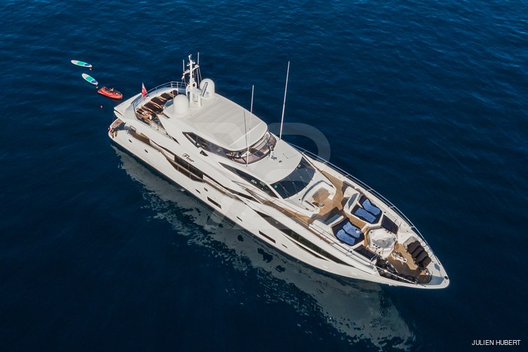 Fleur yacht exterior 4