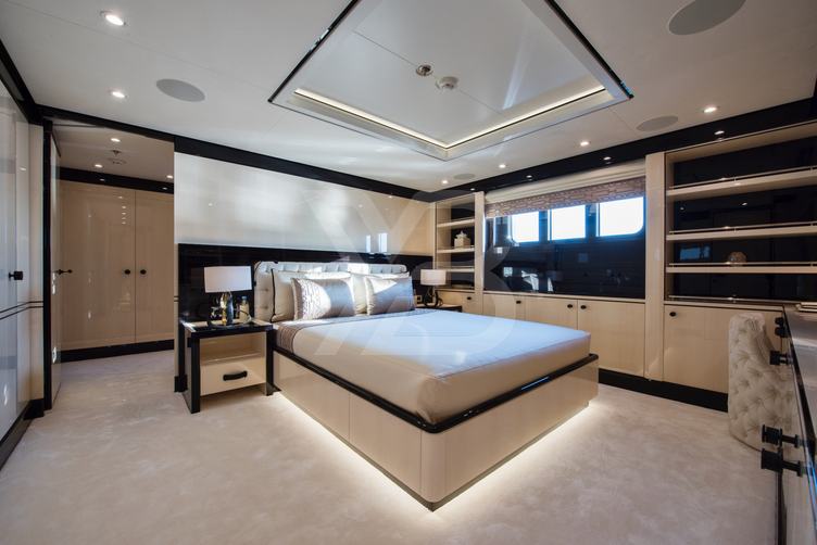 Gigagi yacht interior 14