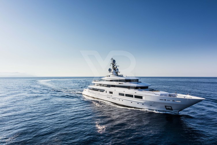 Suerte yacht exterior 11