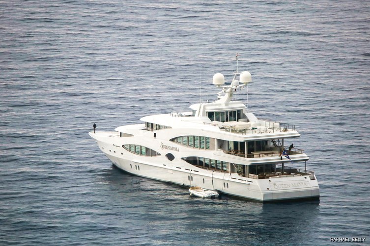 Queen Mavia yacht exterior 7