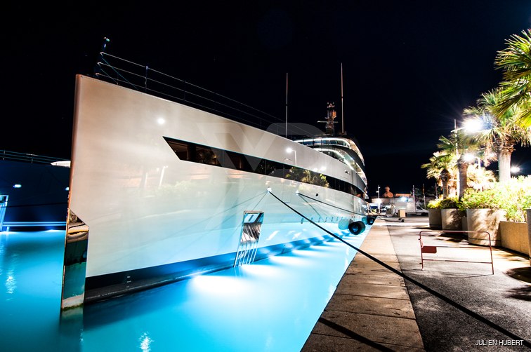 Savannah yacht exterior 18