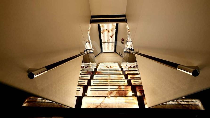 Survivor 2 yacht interior 20