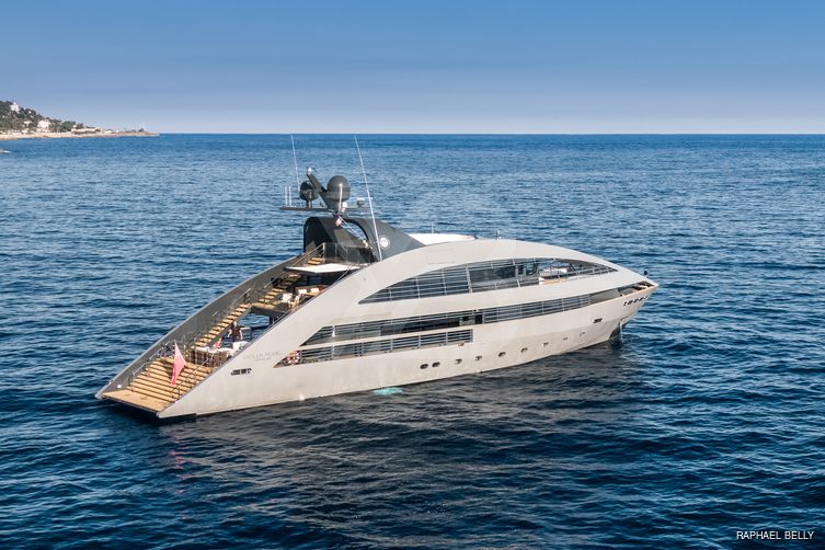 Ocean Pearl yacht exterior 12