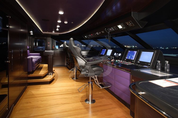 Quantum of Solace yacht interior 18