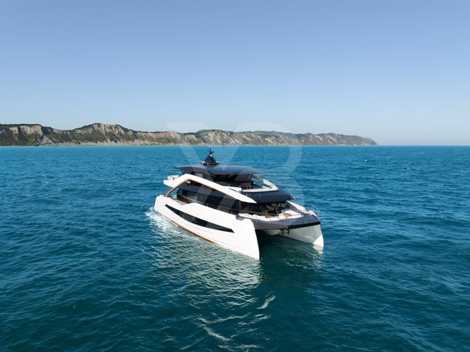 Acali yacht exterior 2