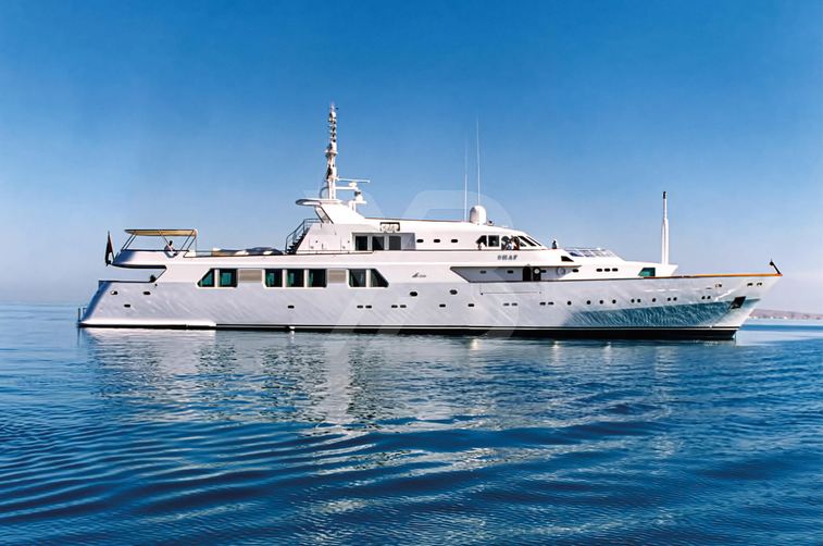 Suite yacht exterior 2