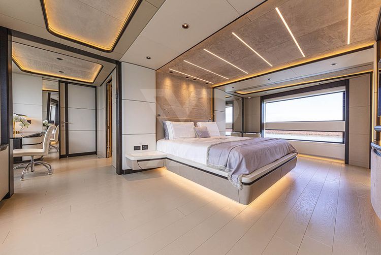 Simplicity yacht interior 15