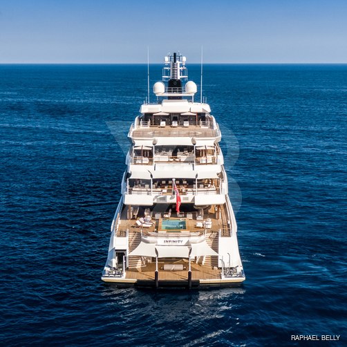 Infinity yacht exterior 14