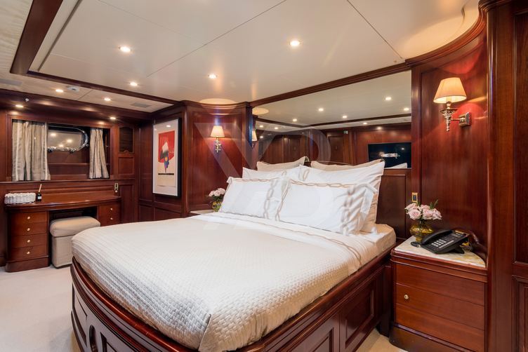 Endless Summer yacht interior 12