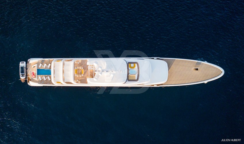 Aquarius yacht exterior 11