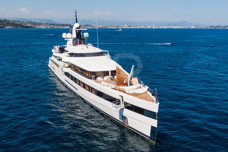 Lady S yacht exterior 15