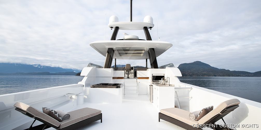 Crescent Lady yacht exterior 4