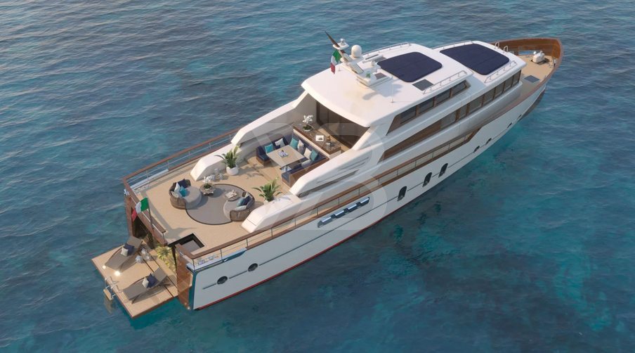 Vero yacht exterior 6