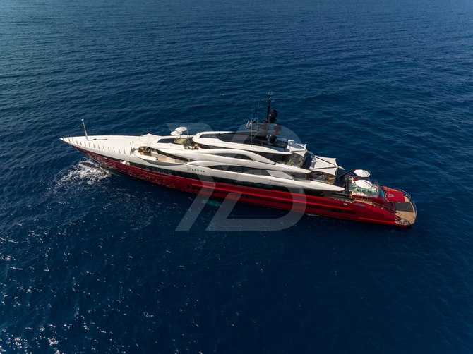 Leona yacht exterior 127