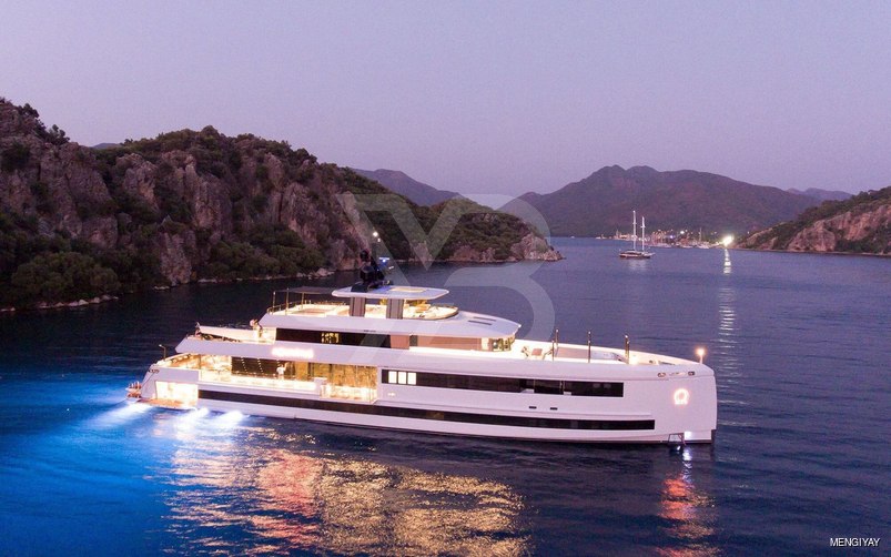 Aquarius yacht exterior 8