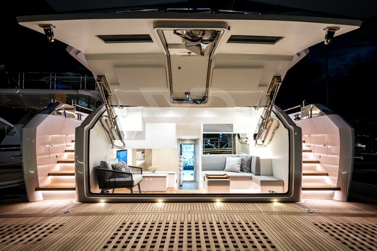 FD80 /07 yacht interior 5