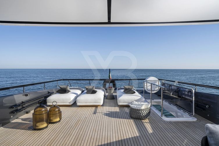 REV yacht exterior 5