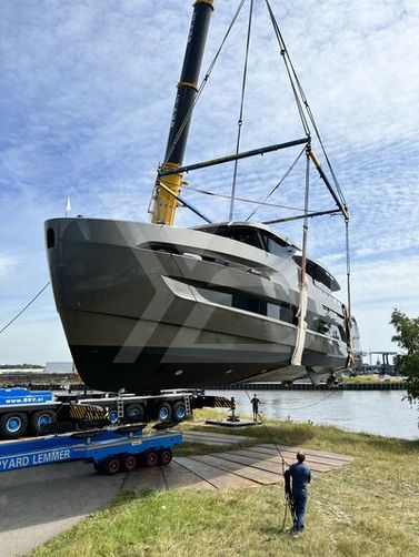 Miramar yacht exterior 5