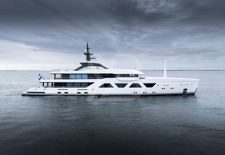 Memories yacht exterior 2