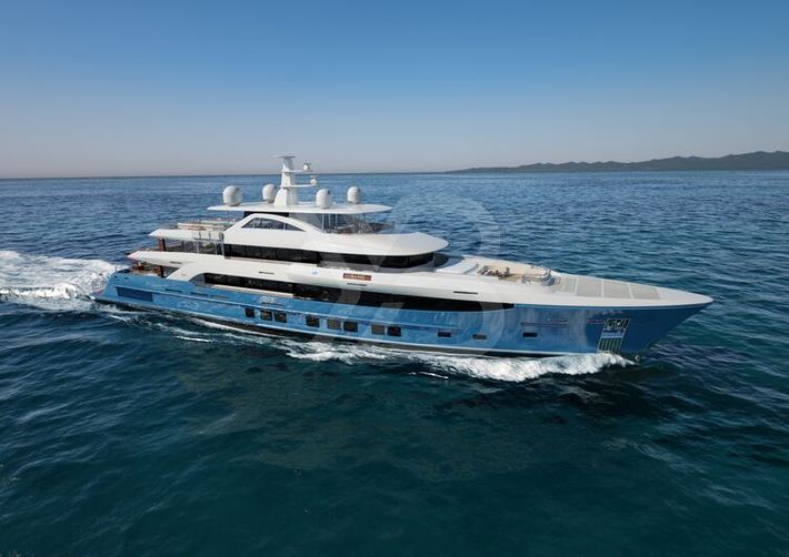 Ingot yacht exterior 2