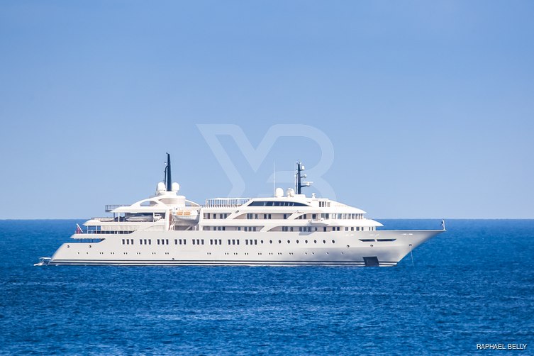 Dream yacht exterior 34