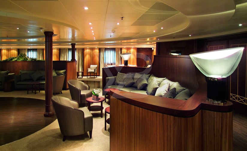 Turama yacht interior 9