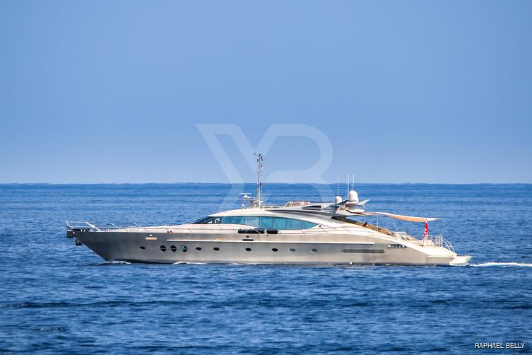 Escape yacht exterior 4