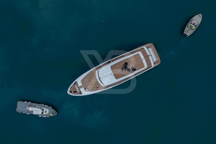 Genesis yacht interior 4