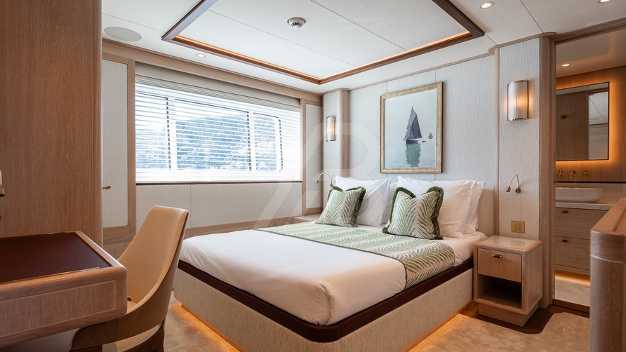 Seaflower yacht interior 16