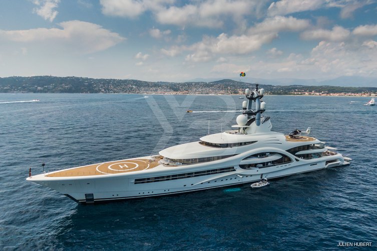 Anna yacht exterior 26