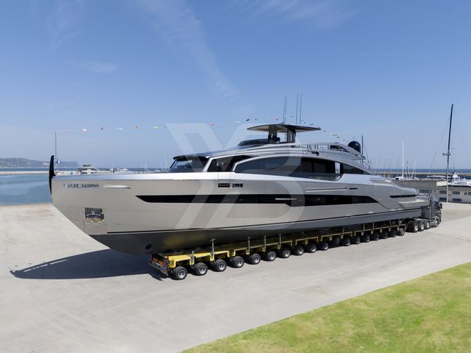 Pershing GTX116/ 04 yacht exterior 3