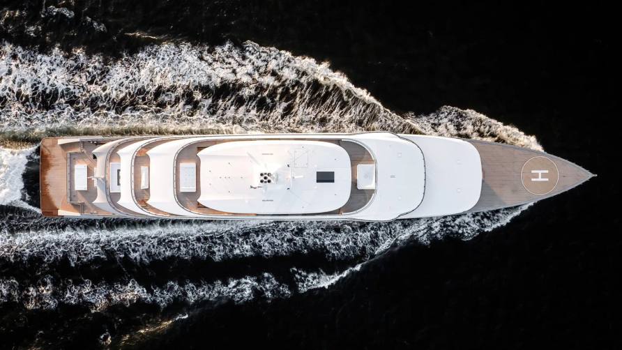 Moonrise yacht exterior 6