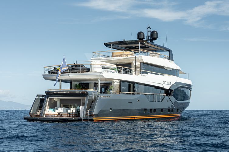 Oculus yacht exterior 6