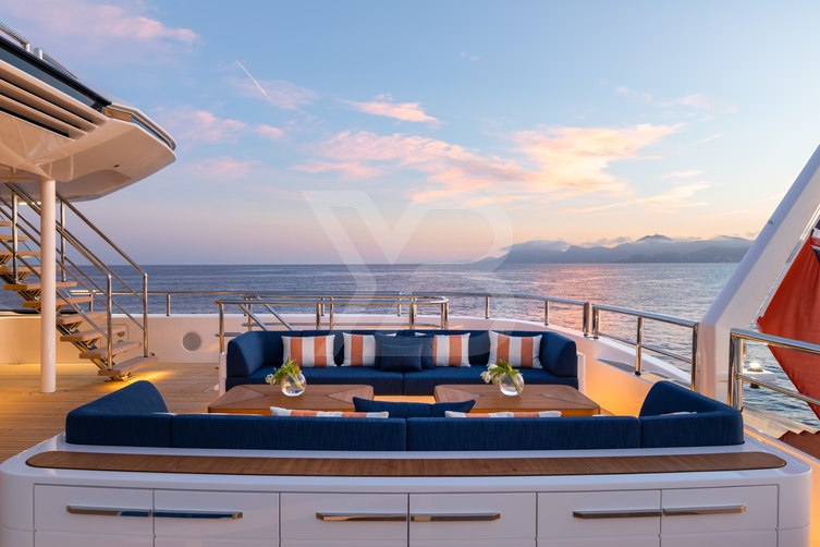 Starlust yacht exterior 42