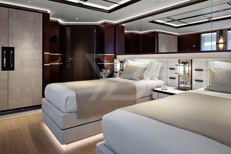 Lusine yacht interior 20