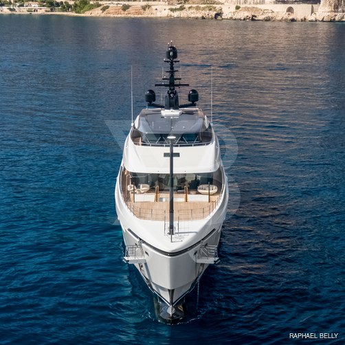 Alchemist yacht exterior 23