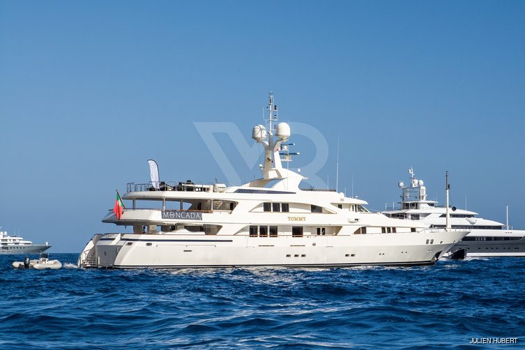 Solafide yacht exterior 11