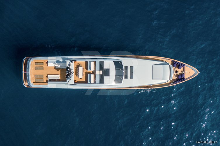 Queen Blue yacht interior 4