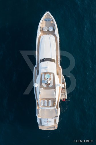 Timeless yacht exterior 22