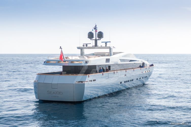 Queen Blue yacht exterior 6