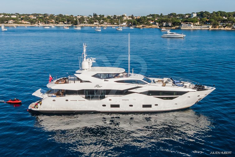 Fleur yacht exterior 2