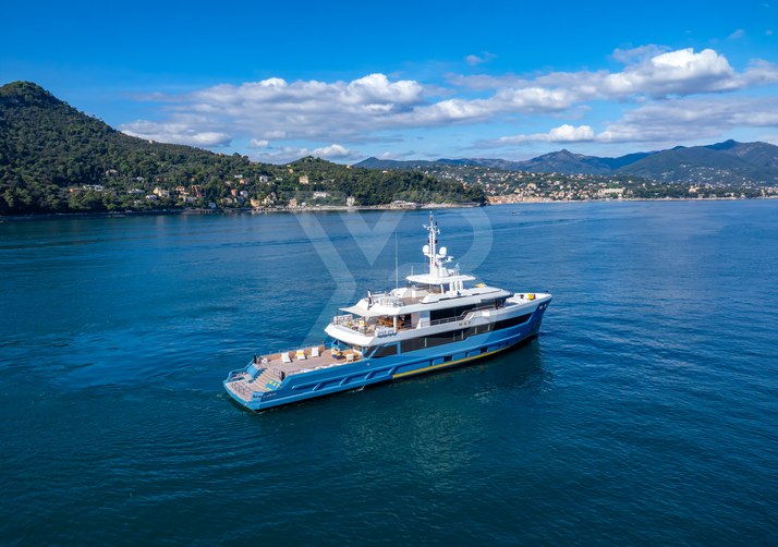 Mat yacht exterior 26