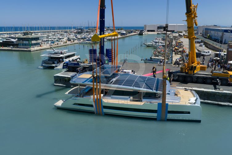Sundance yacht exterior 8