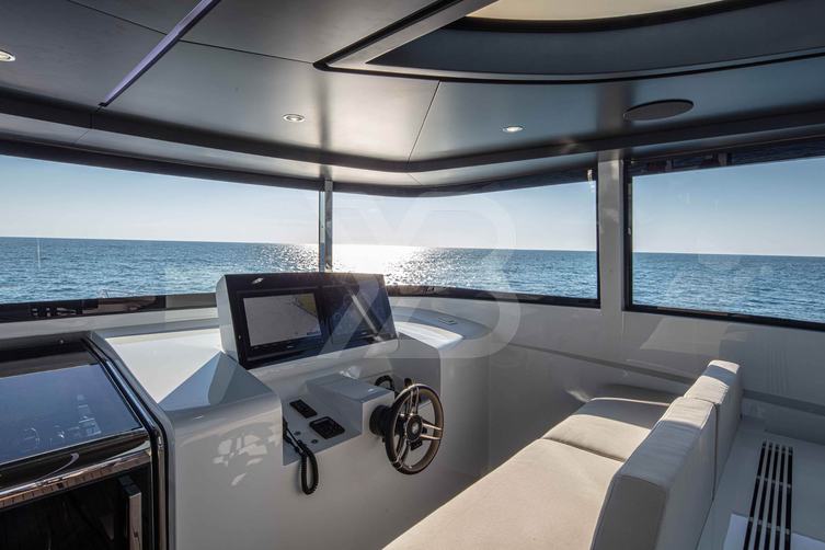 Yesenia yacht interior 13