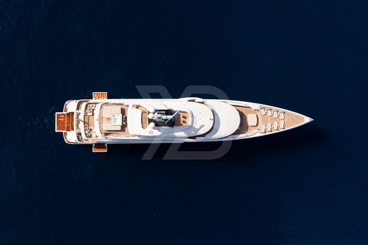 Artisan yacht exterior 18