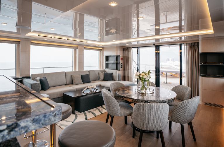 Heeus yacht interior 11