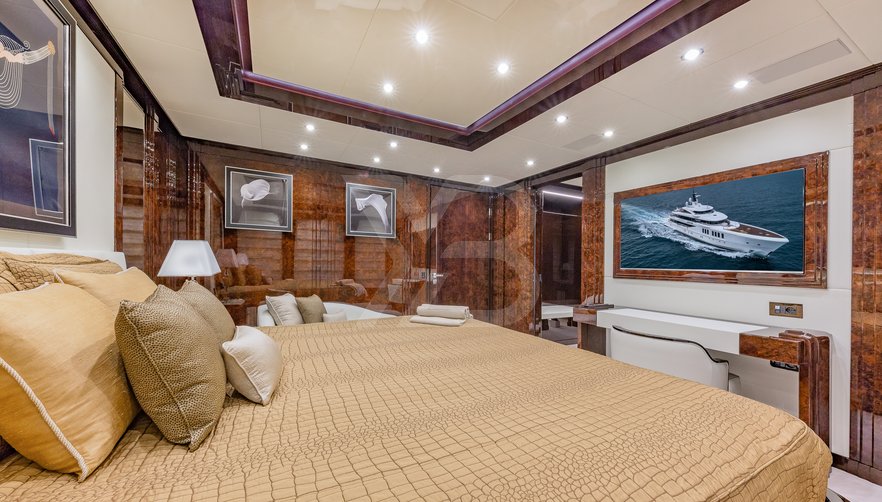 Spectre yacht interior 27